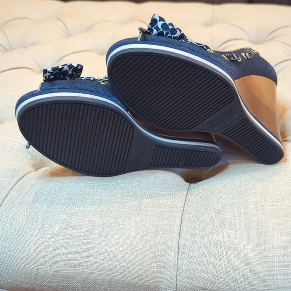Coach Wedges - Picture 9 of 11